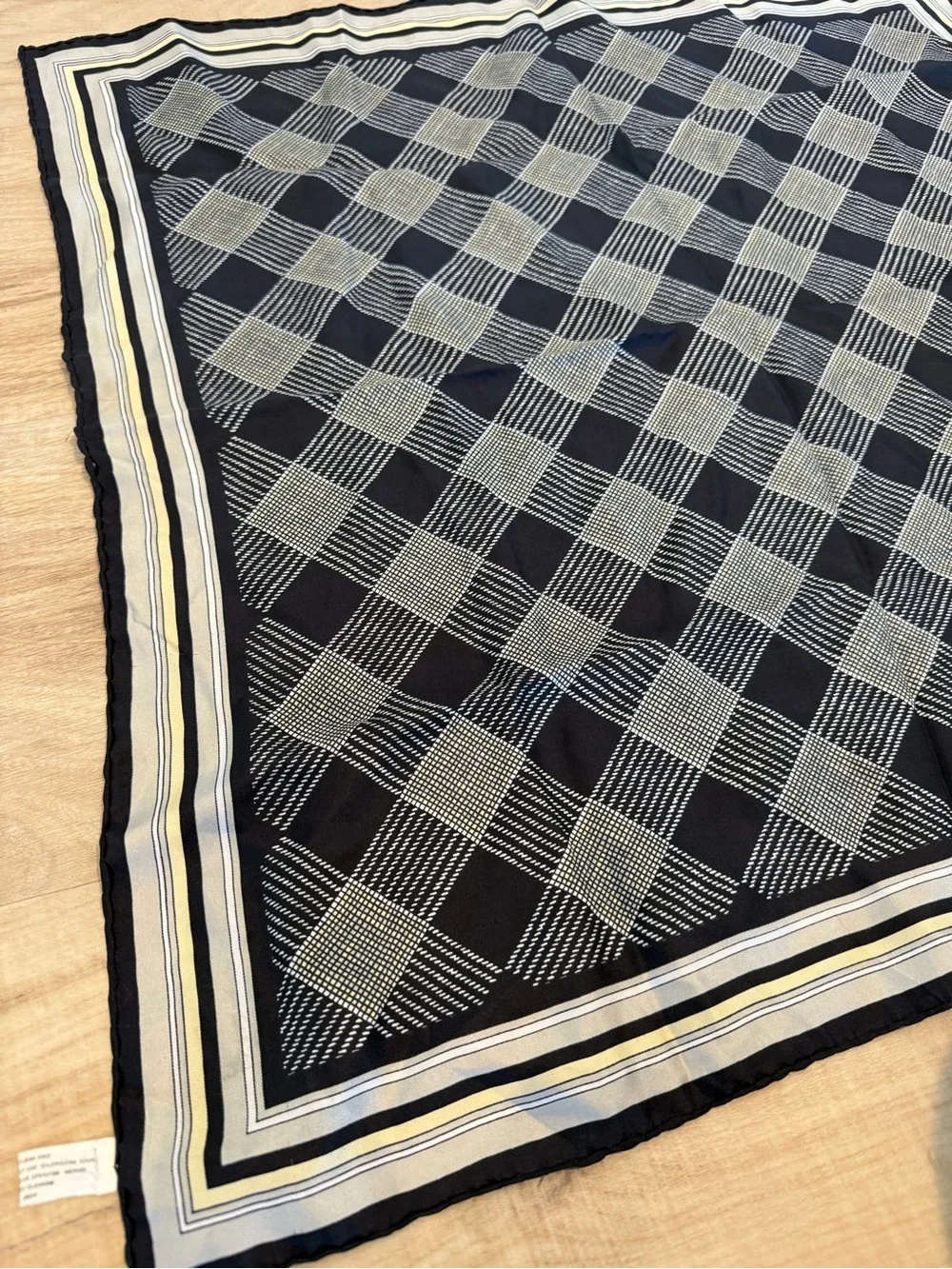 100% silk made in Italy scarf